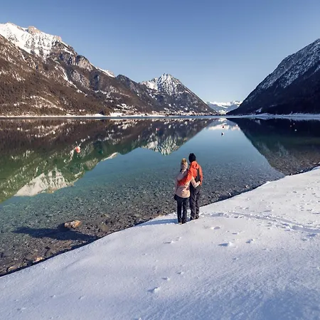 By With Stunning Views, Cleaning Included Apartment Achensee